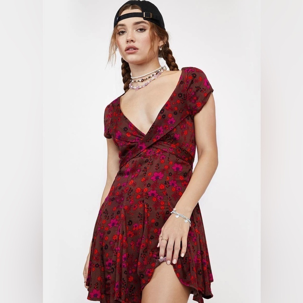 Free People NWT Floral Wrap Dress Mini Dress Red Purple Size XS Ruffled Hem - Picture 2 of 9